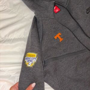 Gray Music City Bowl Nike Tech Set **must be bought together